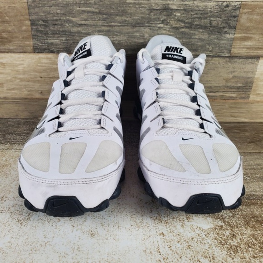 Nike Reax 8 TR Mens Shoes Sz 11 White Metallic Silver Charcl‎ Lace Up Sneakers - Picture 2 of 10